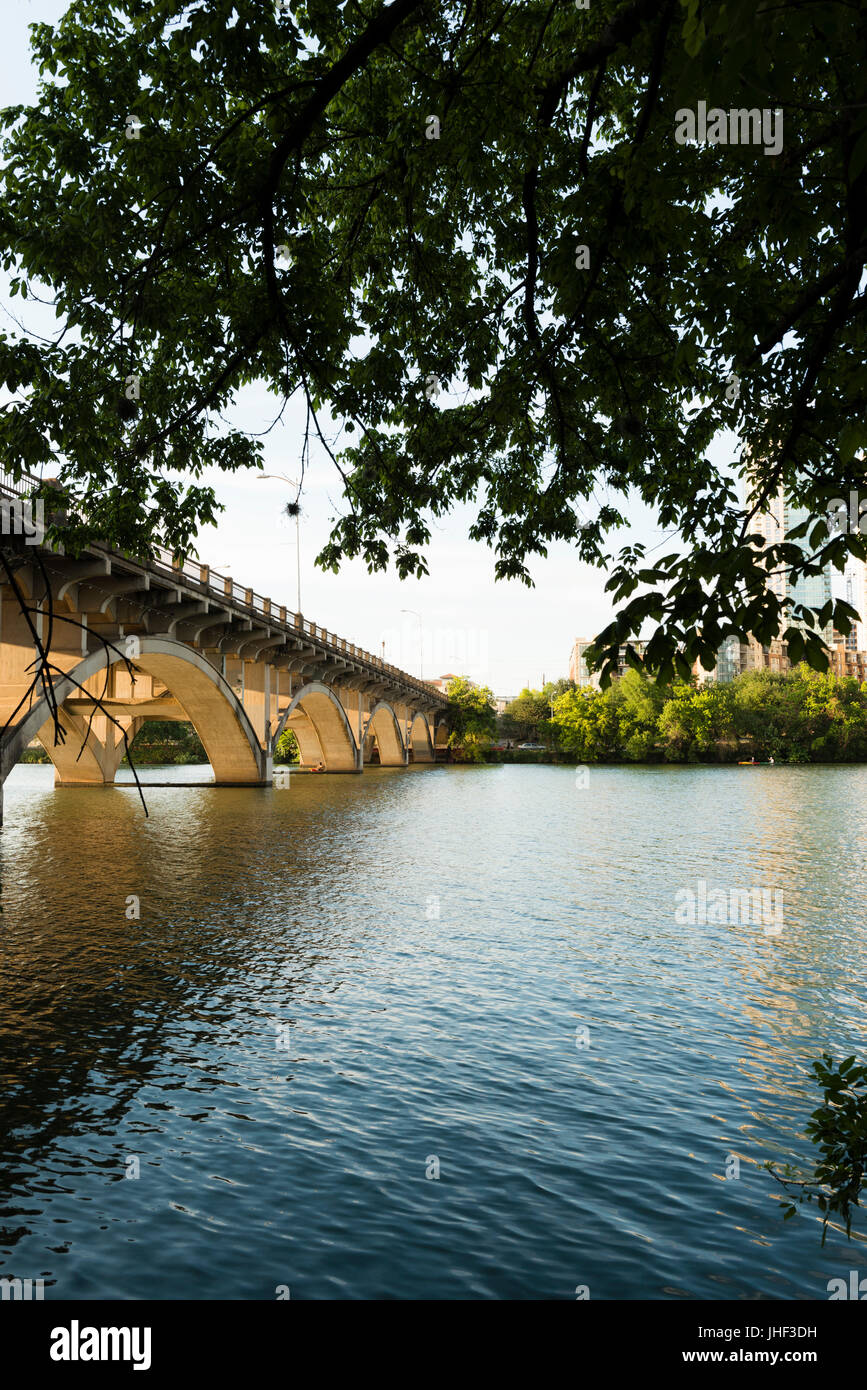 Lamar Boulevard Bridge sopra Lady Bird Lake ad Austin, Texas, Texas, Stati Uniti Foto Stock