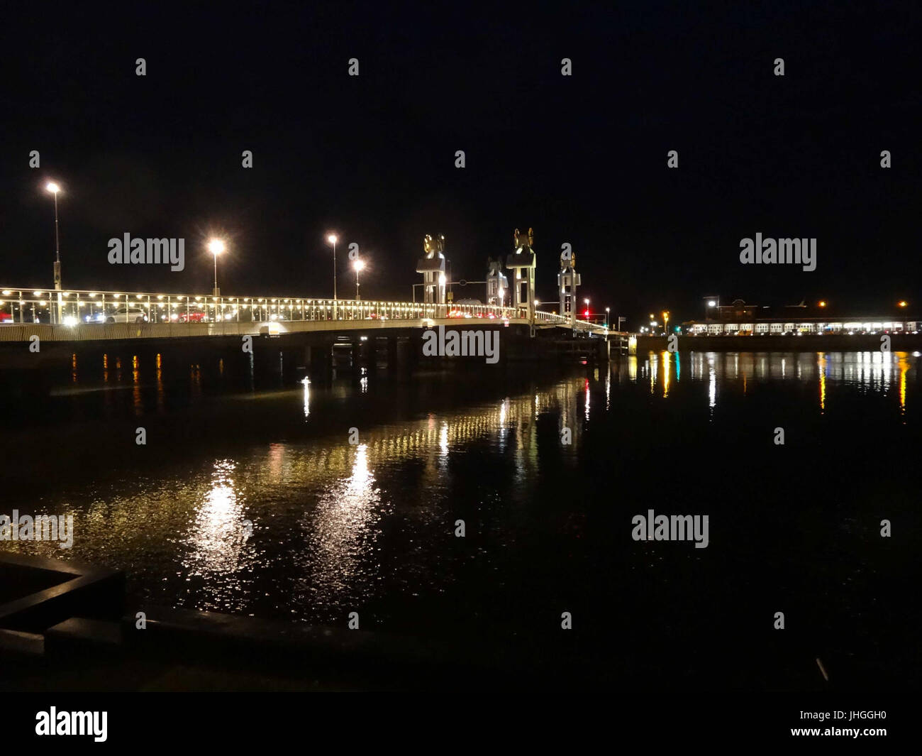 20151217 Kampen incontrato stadsbrug en station Foto Stock