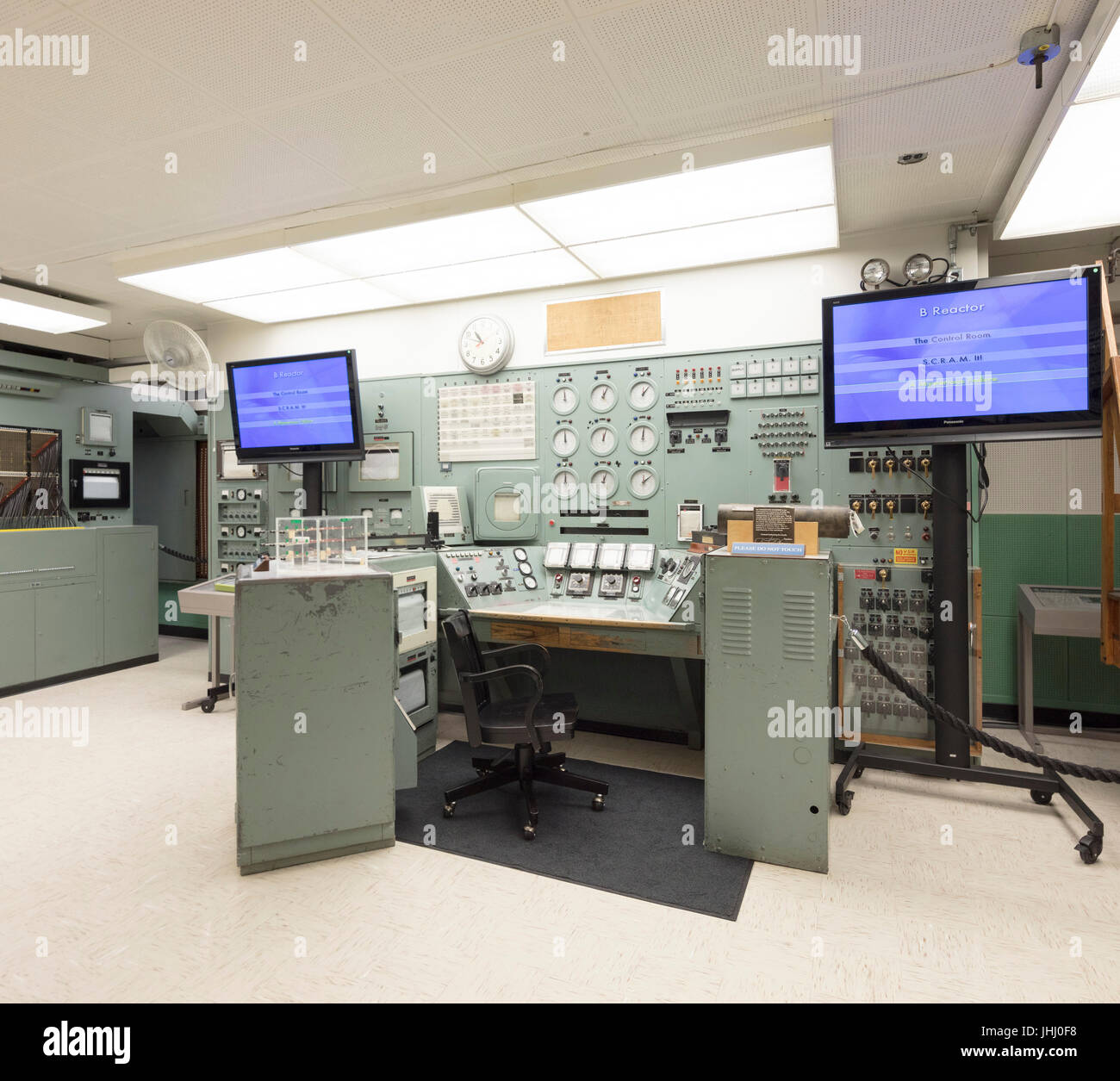 Il controllo principale. pannelli, sala di controllo, il reattore B Hanford, vicino a Richland, Washington Foto Stock