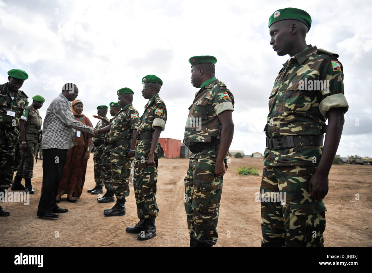 2016 24 SRCC DSRCC FC visita aeroporto di Jowhar-5 (28482110706) Foto Stock