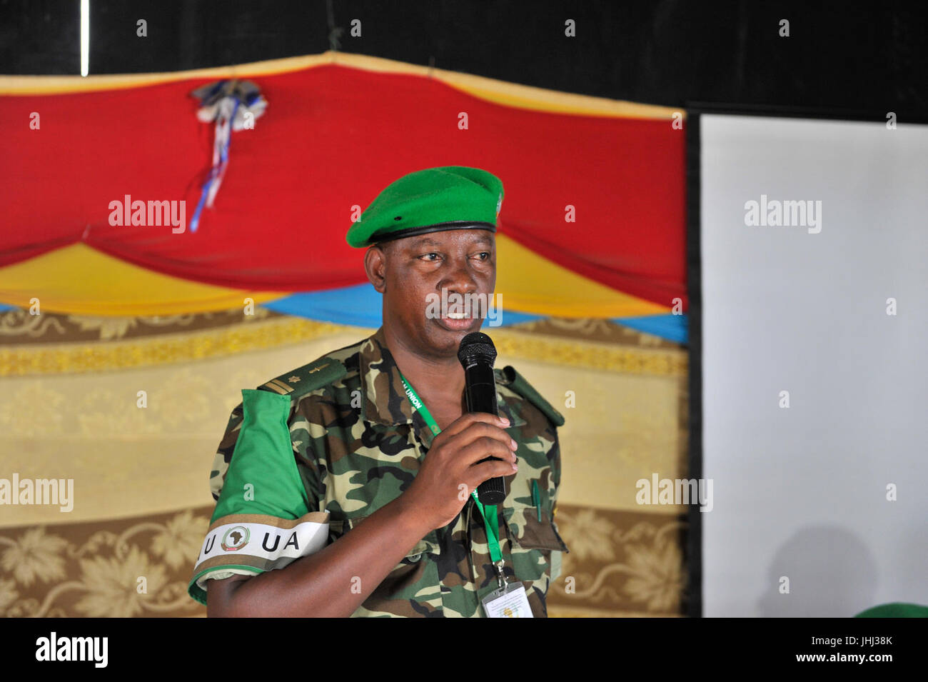 2016 24 SRCC DSRCC FC visita aeroporto di Jowhar-2 (28513802765) Foto Stock