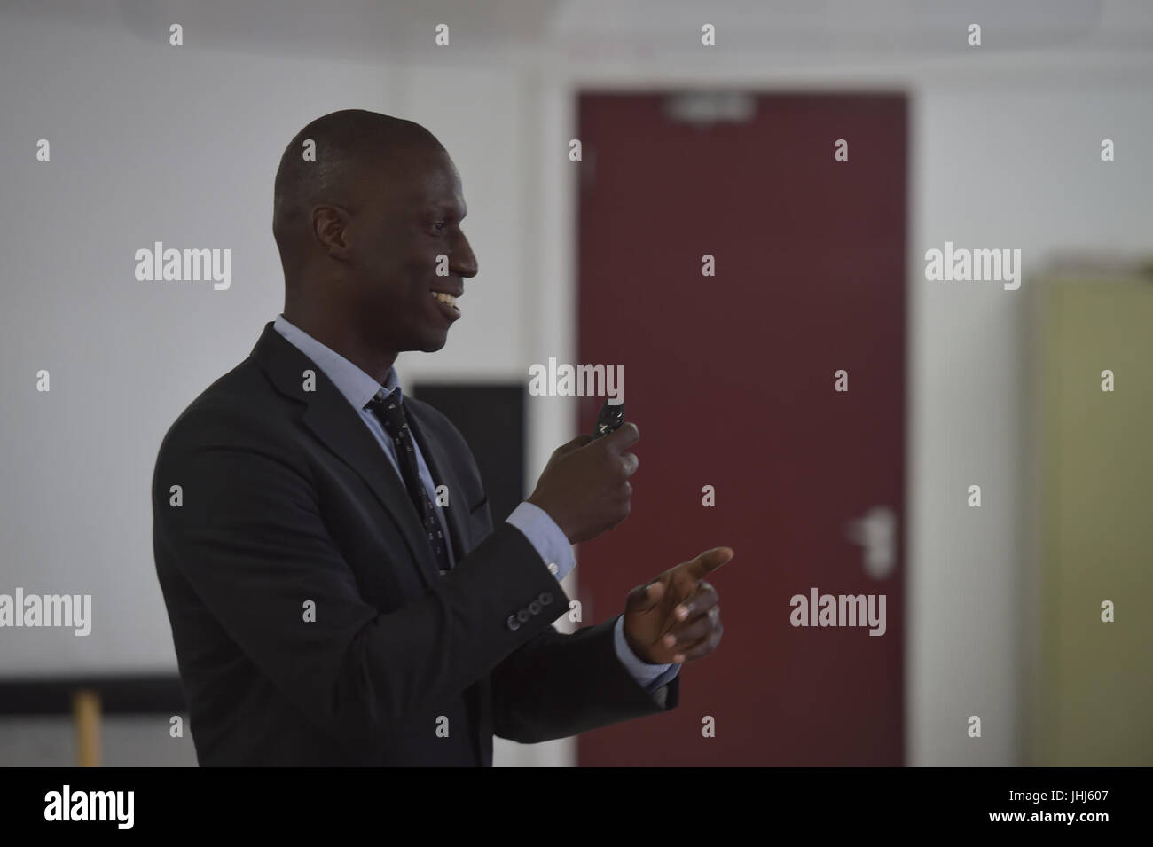 2016 21 CIMIC incontro umanitario-3 (29093045286) Foto Stock