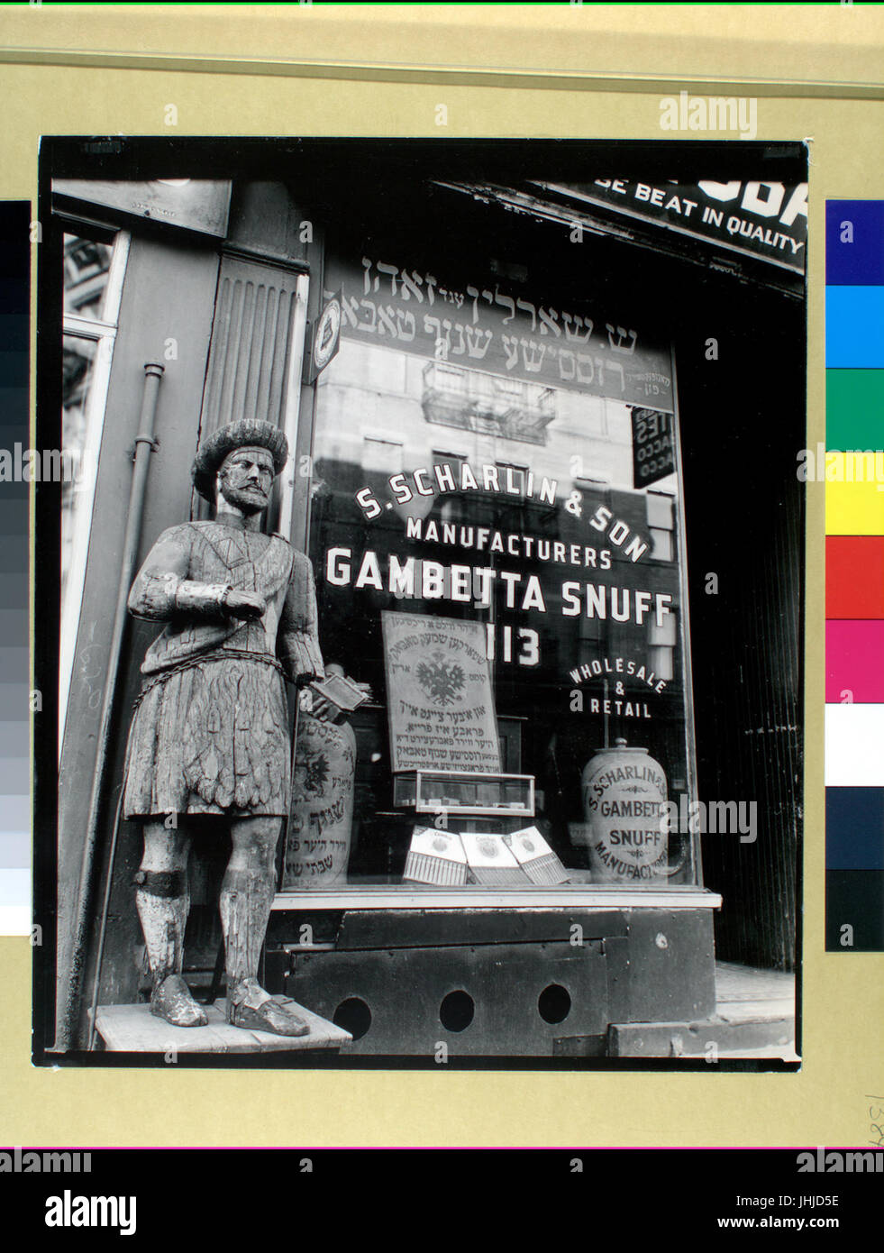 Il tabacco da fiuto Shop, 113 Division street, Manhattan (NYPL b13668355-482698) Foto Stock