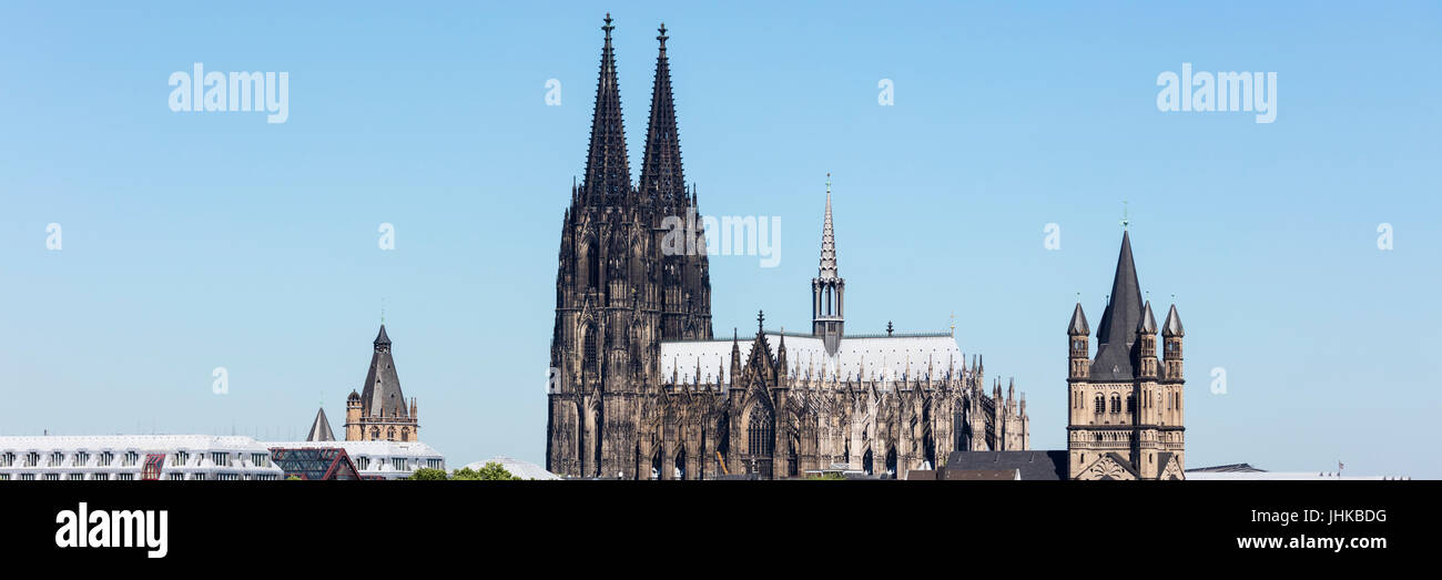 Dom e Cattedrale Groß San Martin, Colonia, nella Renania settentrionale-Vestfalia, Germania, Europa Foto Stock