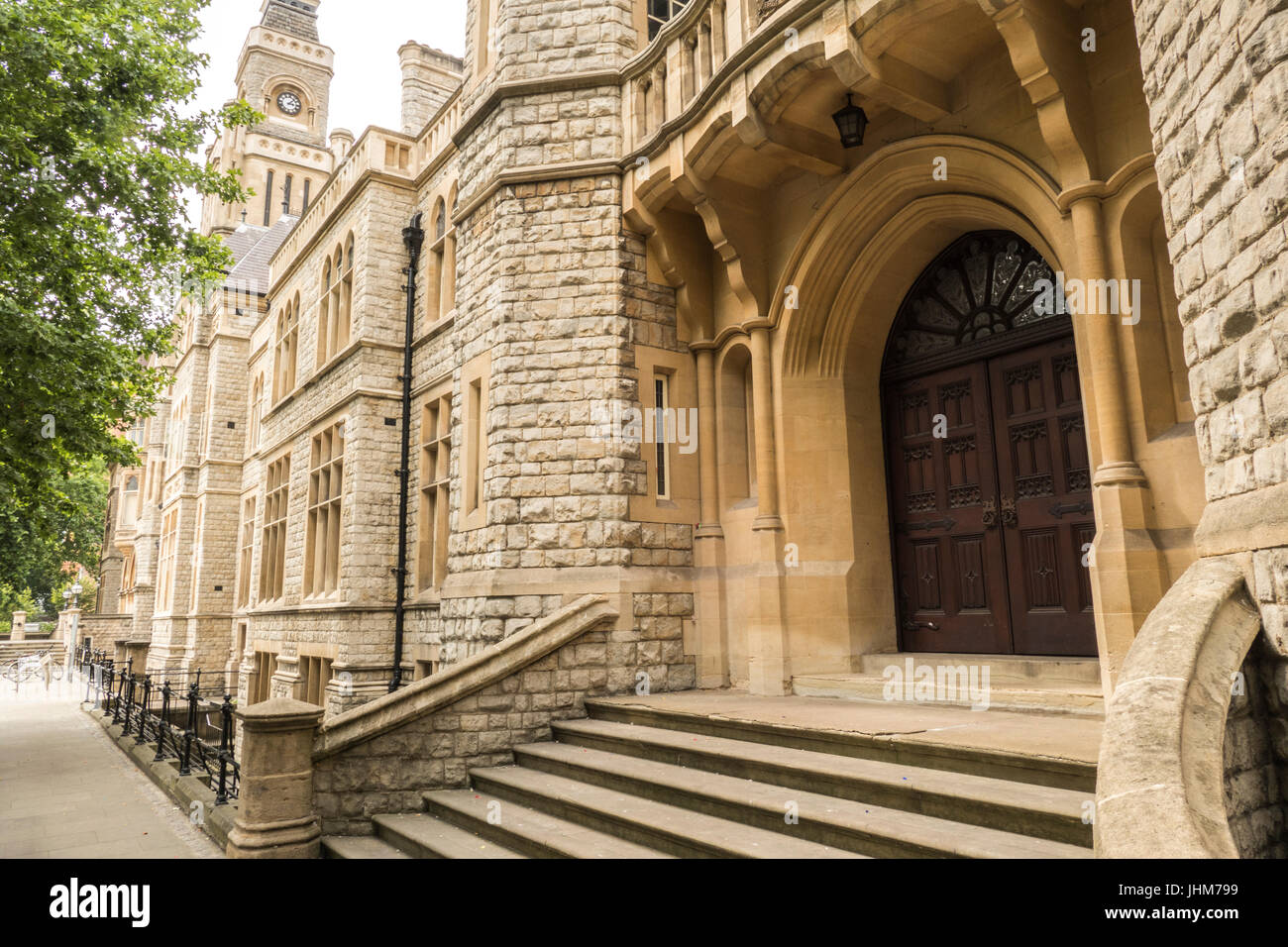 L'aspetto anteriore della Ealing Town Hall, London W5, Inghilterra, Regno Unito. Foto Stock