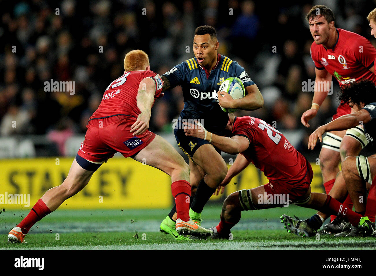 Il 14 luglio 2017, Forsyth Barr Stadium, Dunedin, Nuova Zelanda; Tevita Li dei montanari in azione durante il Super partita di rugby tra i montanari e i rossi, tenutasi al Forsyth Barr Stadium, Dunedin Foto Stock