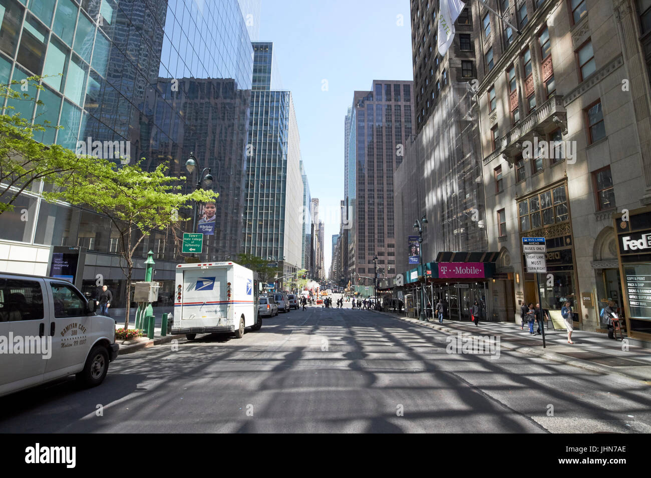Ricerca di Madison avenue da Midtown Manhattan New York City USA Foto Stock