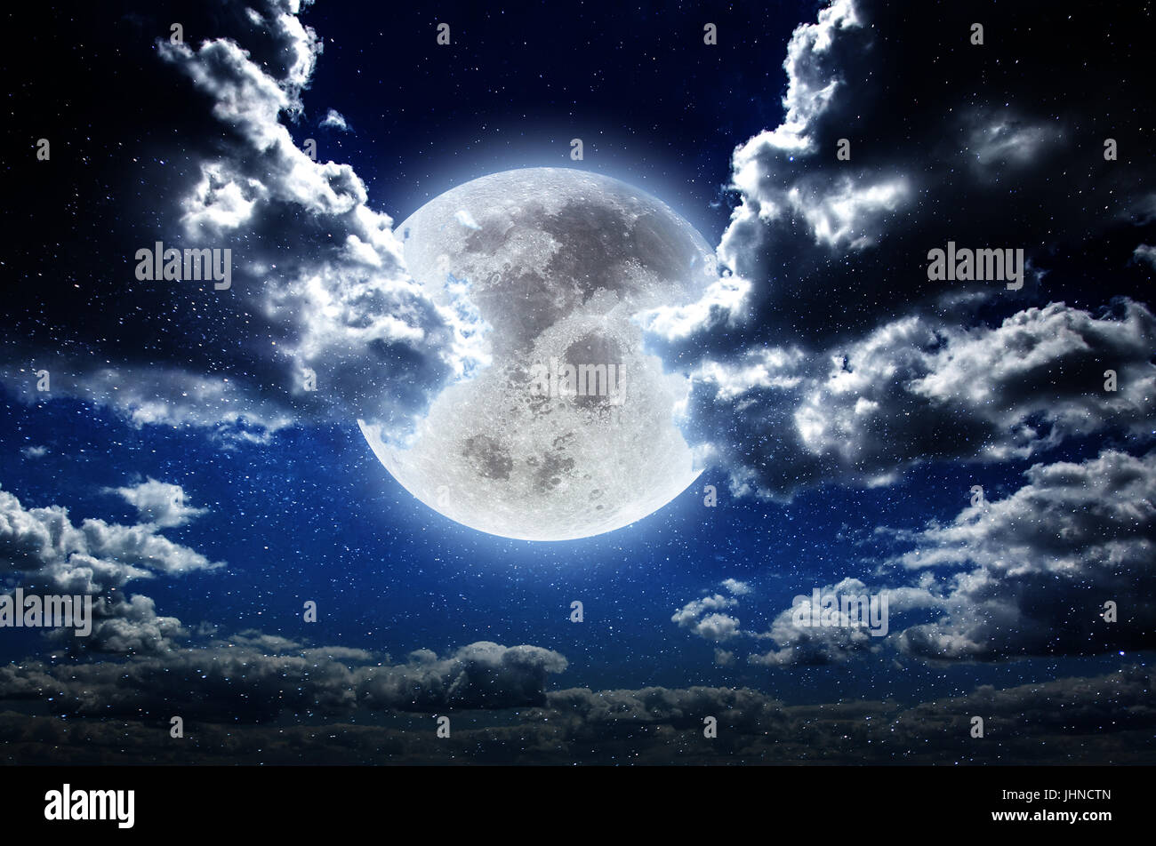 Luna di notte in galaxy stelle sky Foto Stock