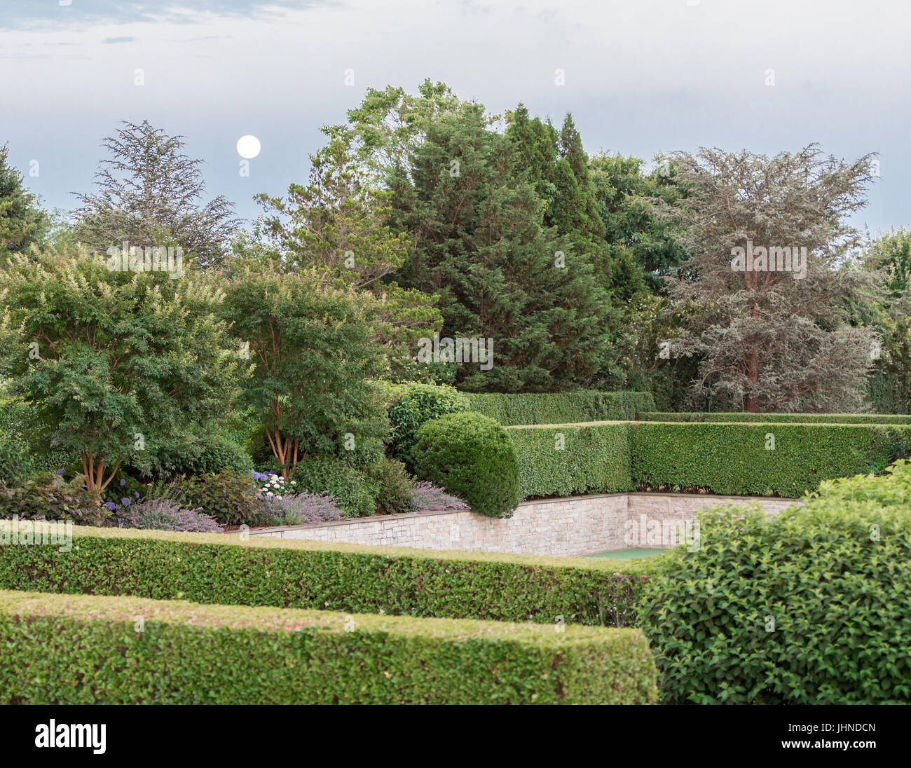 Dettaglio di un elaboratamente cortile paesaggistico nel Hamptons, bridgehampton, NY Foto Stock