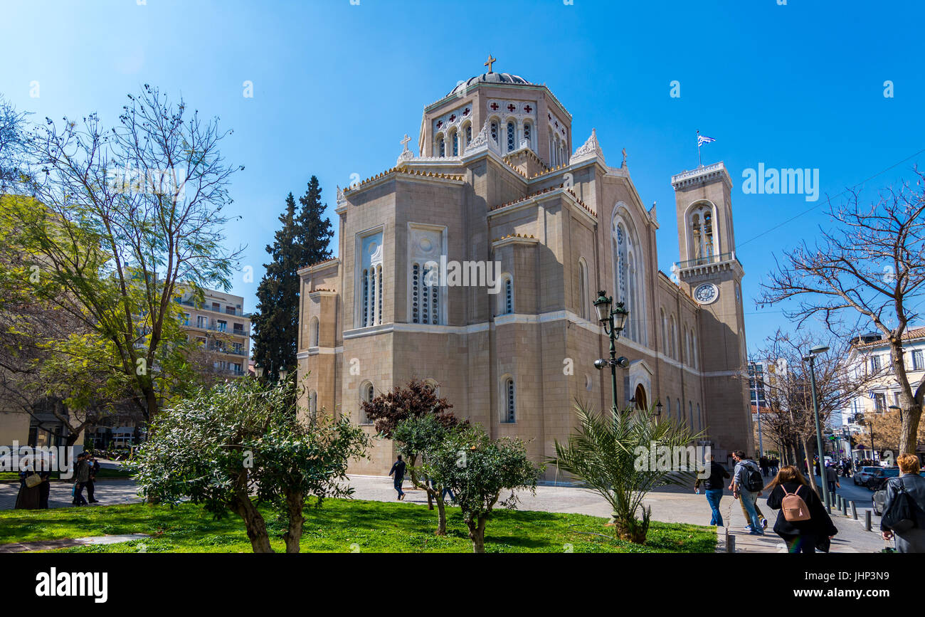Athens, Grecia - 4 Marzo 2017: facciata orientale della Cattedrale metropolitana di Atene in una giornata di sole. Foto Stock