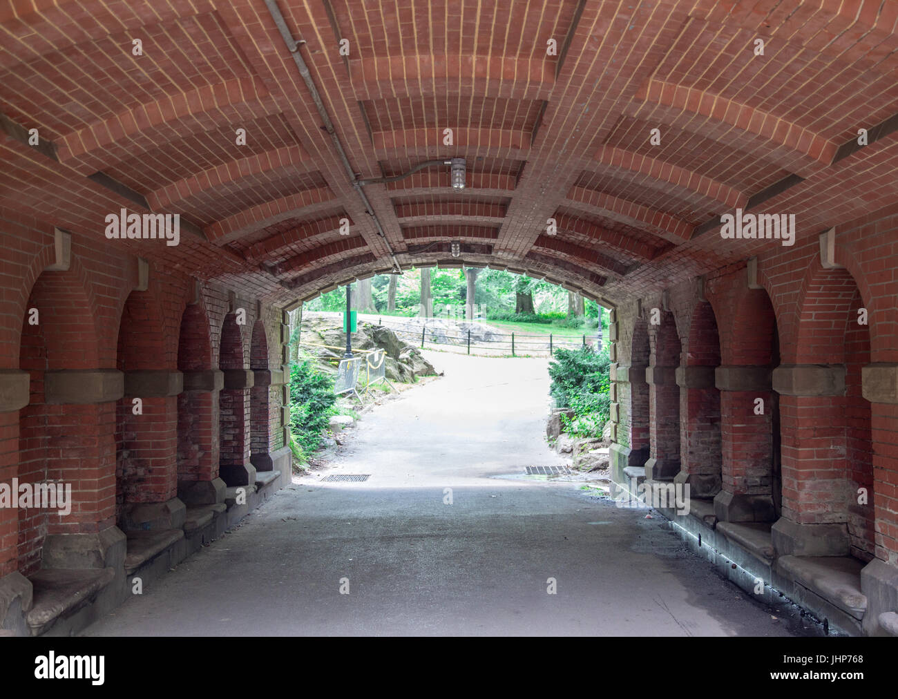 Sottopassaggio / in tunnel di Central Park a New York Foto Stock