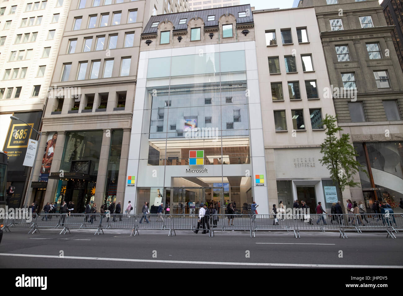 Microsoft new york city flagship store Fifth Avenue di New York City STATI UNITI D'AMERICA Foto Stock