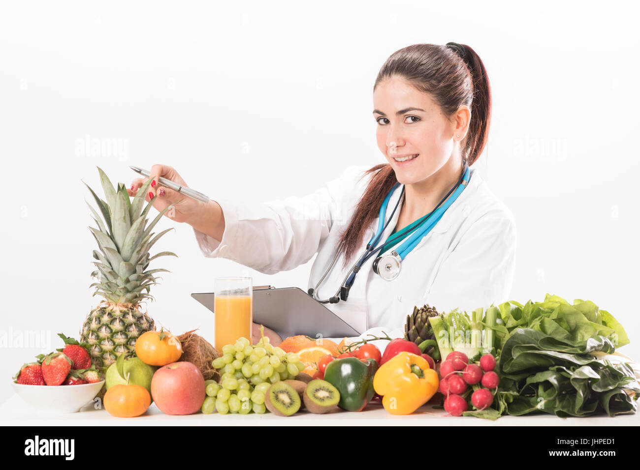Nutrizionista medico donna. Isolato su bianco Foto Stock