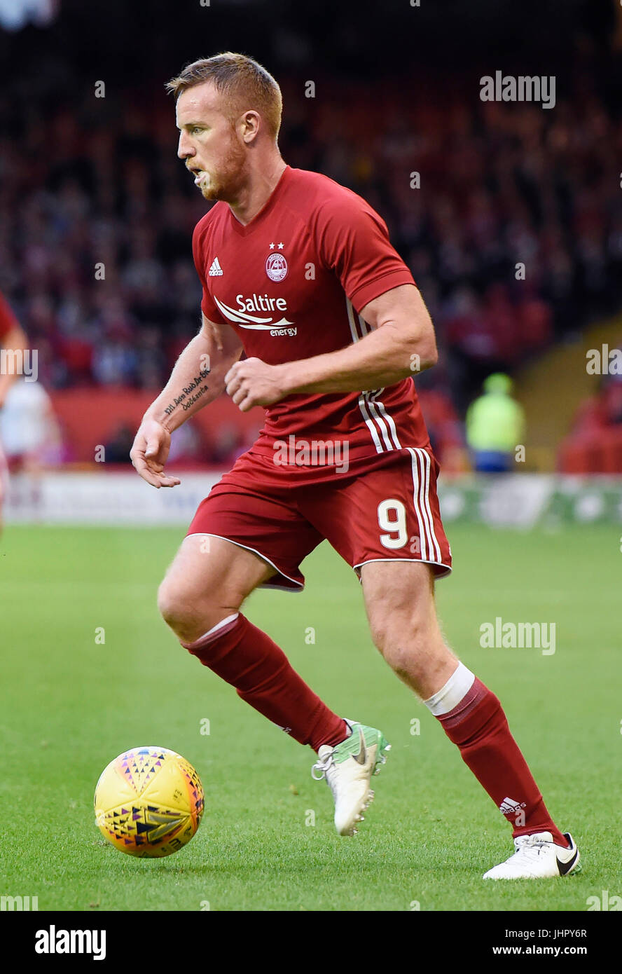Aberdeen è Adam Rooney in azione durante la UEFA Europa League secondo turno di qualificazione, la prima gamba corrispondono al Pittodrie Stadium, Aberdeen. Stampa foto di associazione. Picture Data: giovedì 13 luglio, 2017 Foto Stock