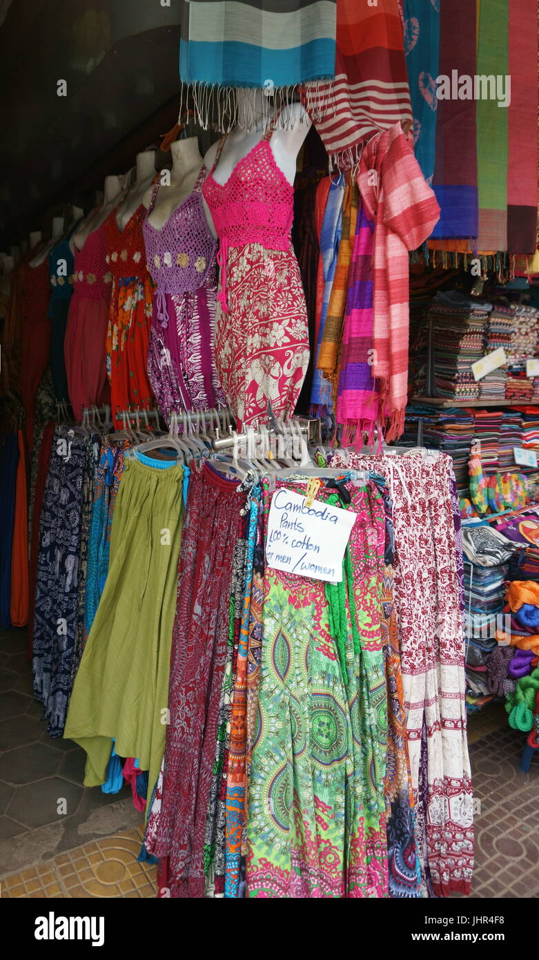 Negozio di souvenir al Mercato Vecchio in Siam Reap, Cambogia Foto Stock