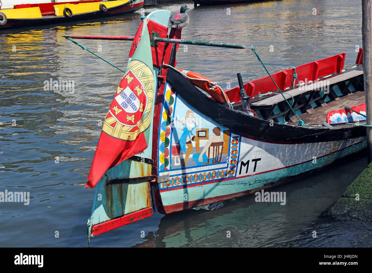 Dettagli decorativi barche Moliceiro lungo il canale centrale Aveiro Portogallo Foto Stock