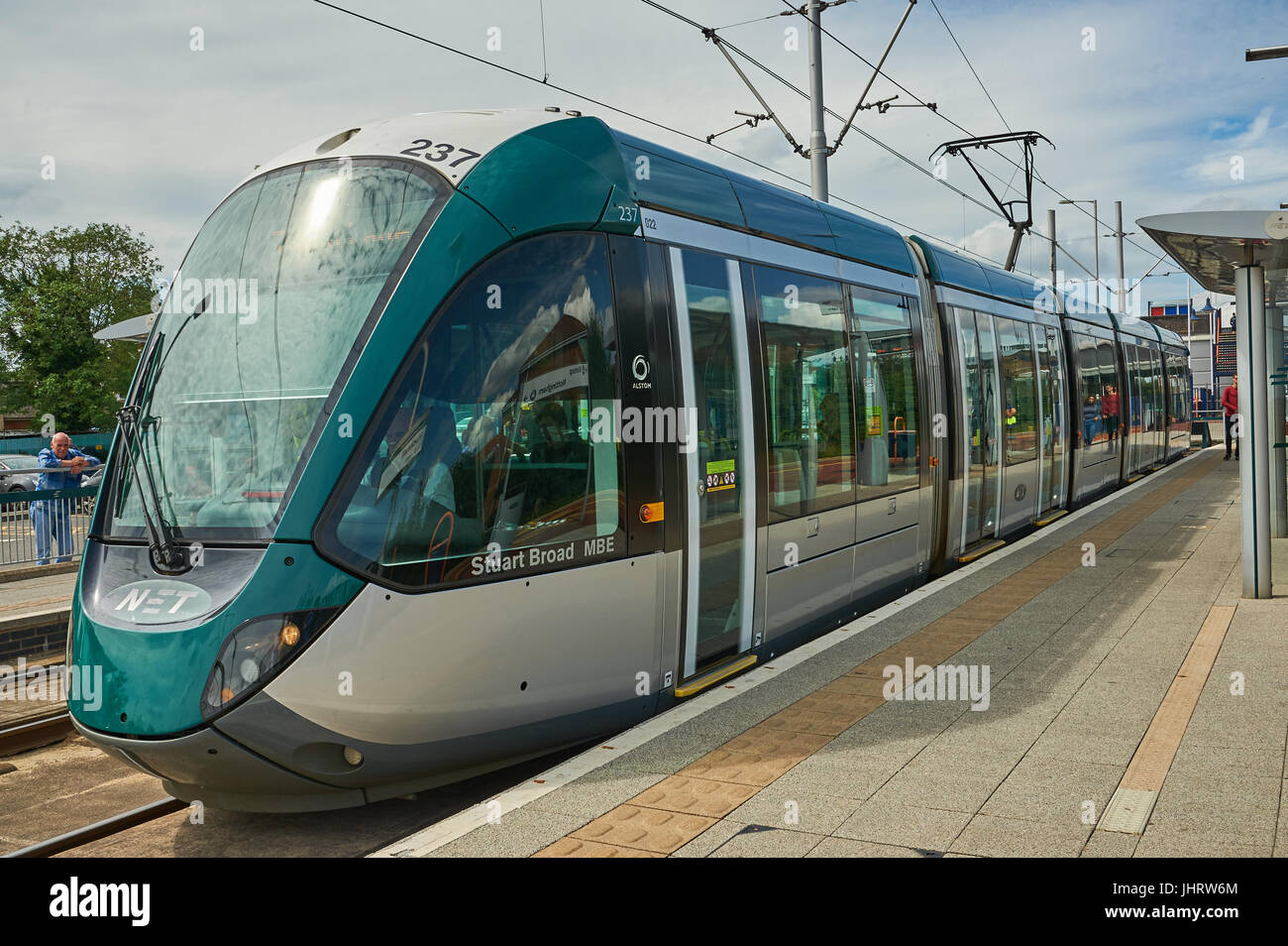 Il tram in attesa alla fine della linea in corrispondenza di Hucknall fermata del tram sul bordo settentrionale di Nottingham Foto Stock