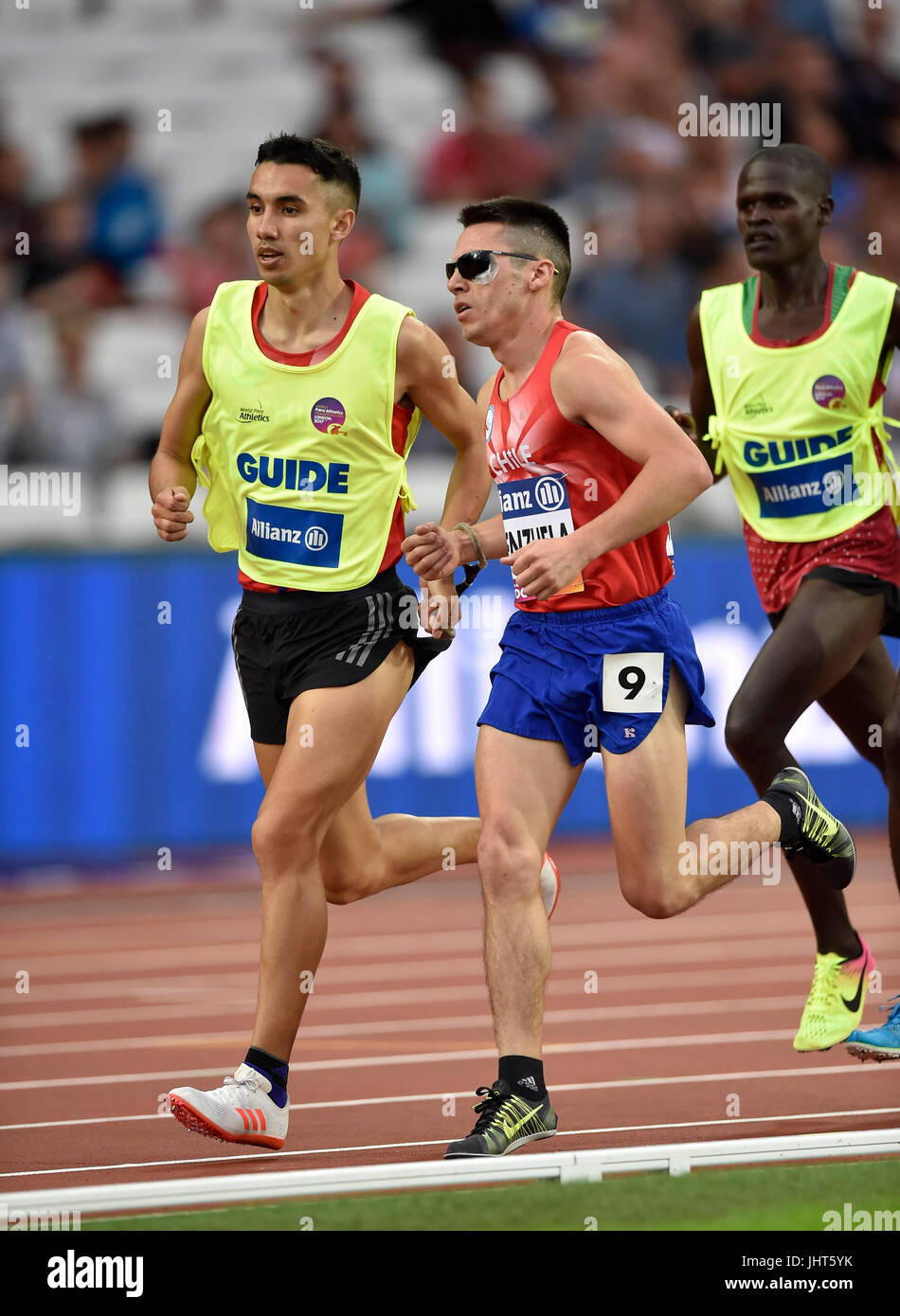 Londra Inghilterra - Luglio 15, 2017: Cristian Valenzuela, guida Fransisco (CHI) durante Uomini 5000m T11 al mondo Para atletica campionati, Londra 2017, sabato. Foto : Taka G Wu Foto Stock