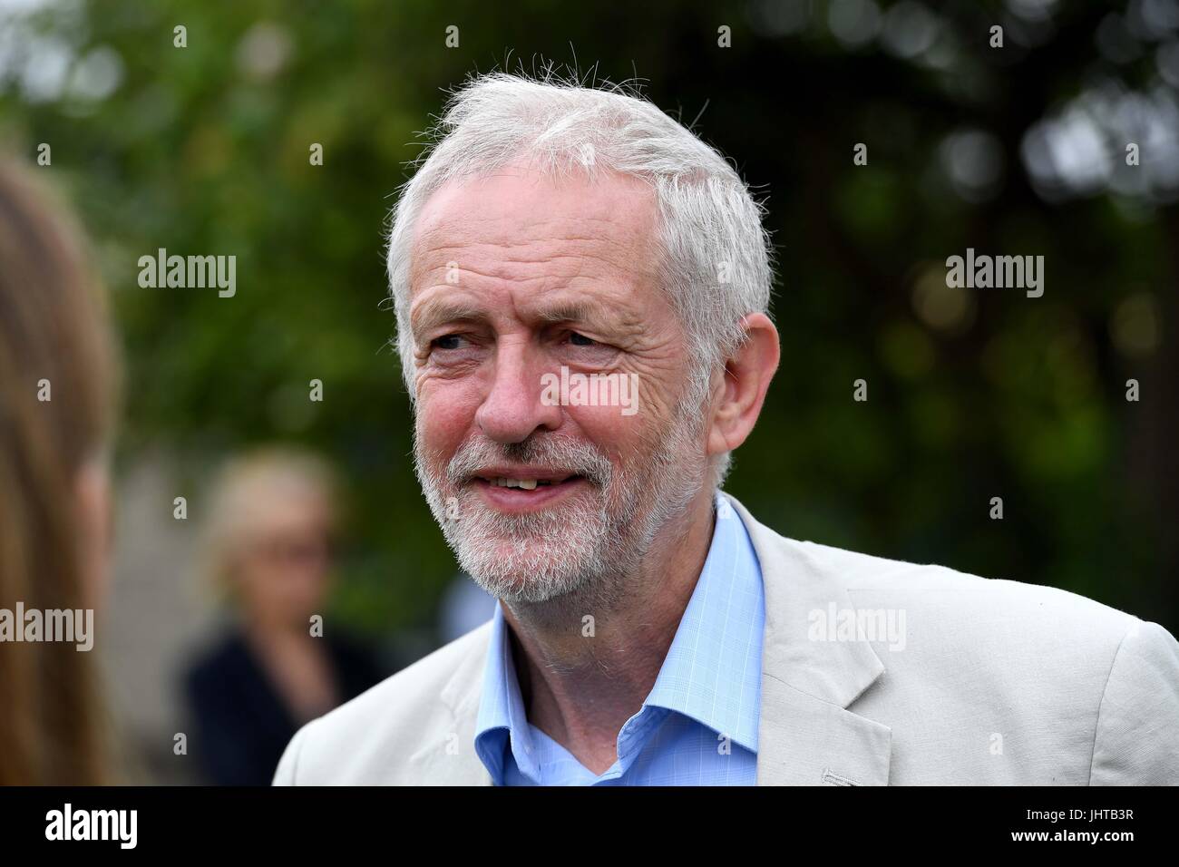Jeremy Corbyn MP, leader laburista al Tolpuddle Giornata dei Martiri Festival, Dorset, UK Credit: Finnbarr Webster/Alamy Live News Foto Stock