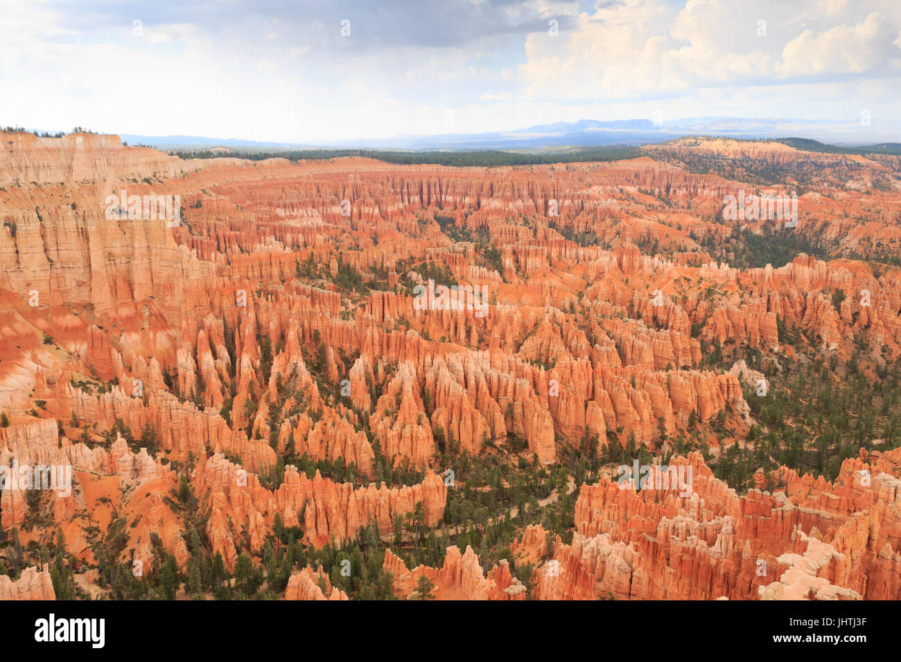 Panorama dal Parco Nazionale di Bryce Canyon, Stati Uniti d'America. Hoodoos, formazioni geologiche. Uno splendido scenario Foto Stock