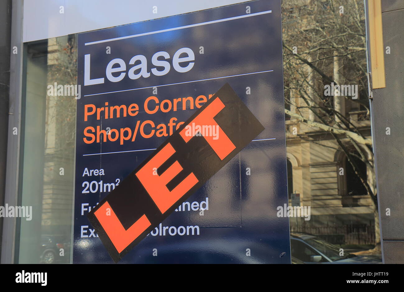 Real estate per un segno di locazione di immobili commerciali a Melbourne in Australia. Foto Stock