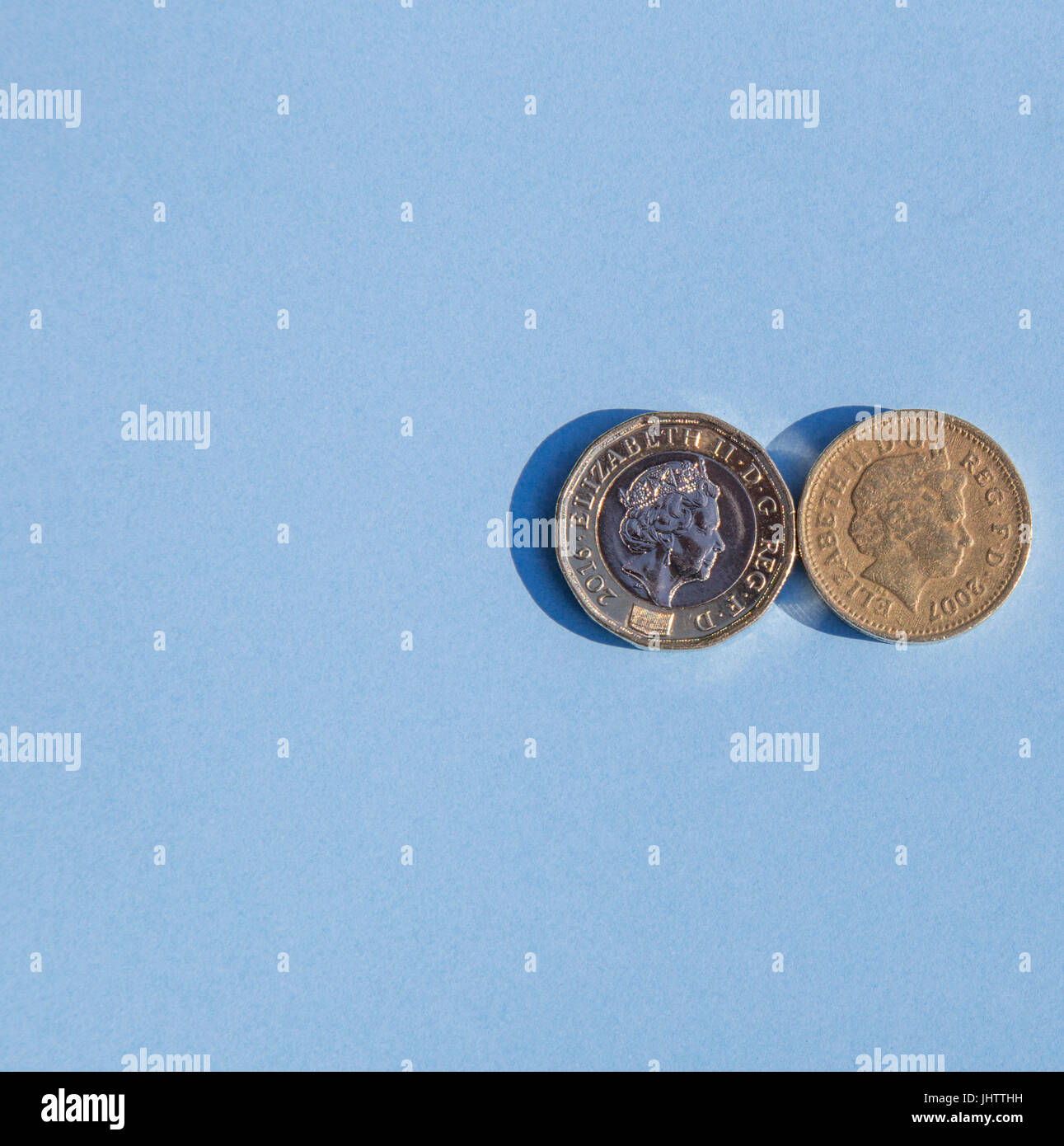 Vecchio e nuovo una libbra di monete Foto Stock