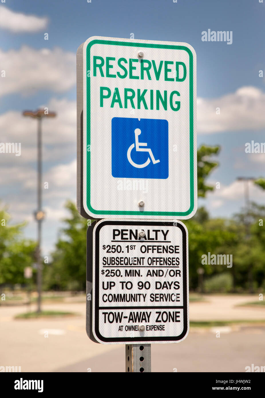 Parcheggio riservato per disabili accedi Paramus, NJ Foto Stock
