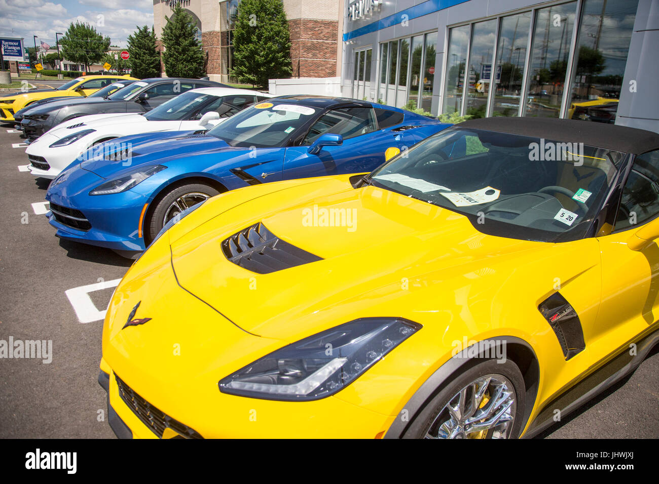 In precedenza di proprietà Corvette in vendita presso un concessionario in Paramus, New Jersey Foto Stock