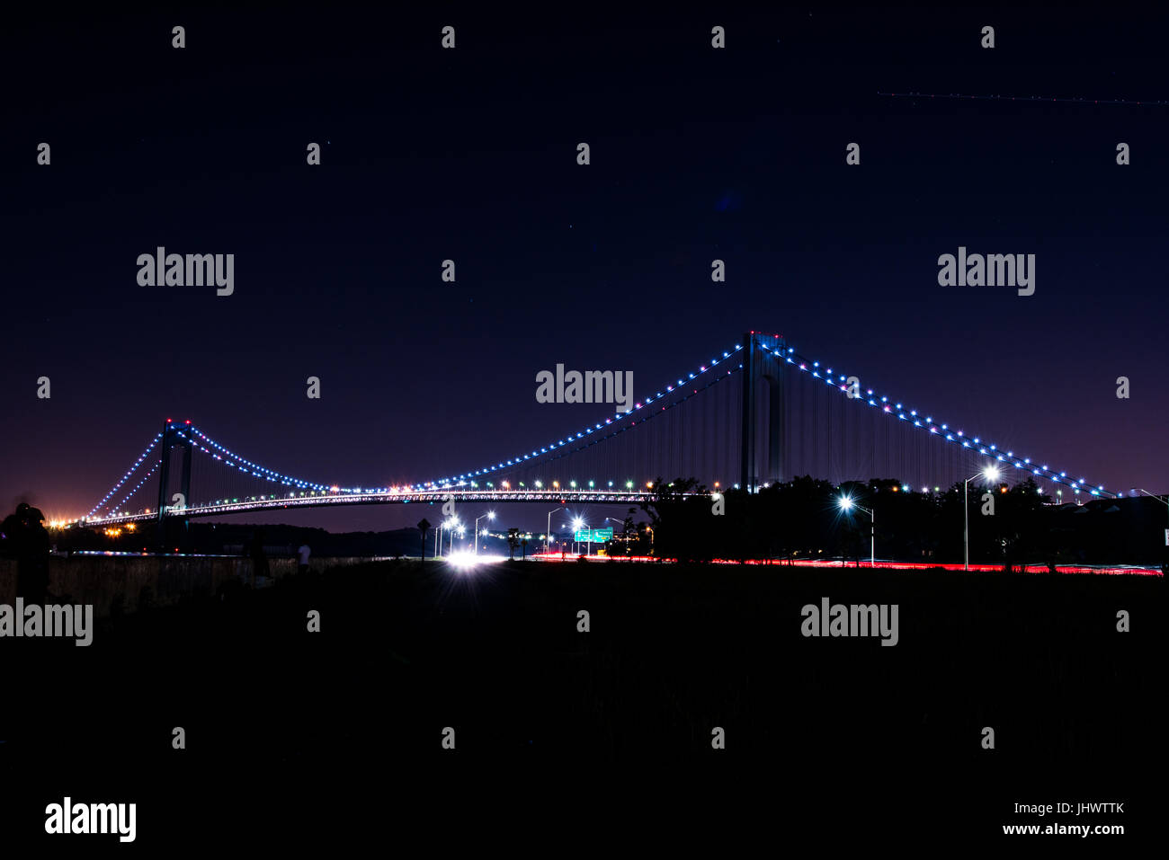 Viste di notte sul Verrazano Narrows Bridge Foto Stock