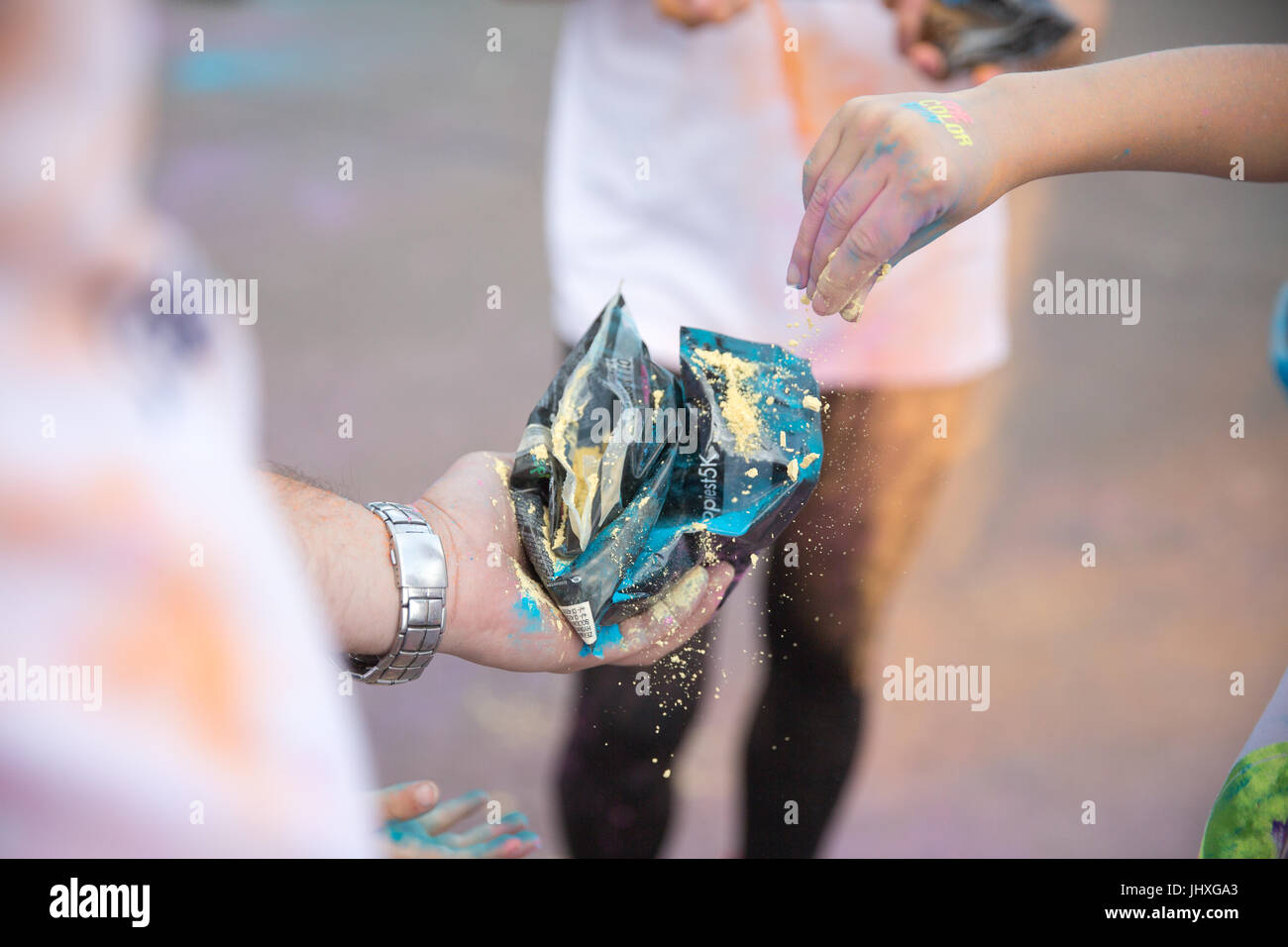 Scene dal Colour Run in Lussemburgo nel 2017 Foto Stock Scene dal Colour Run in Lussemburgo nel 2017 Foto Stock