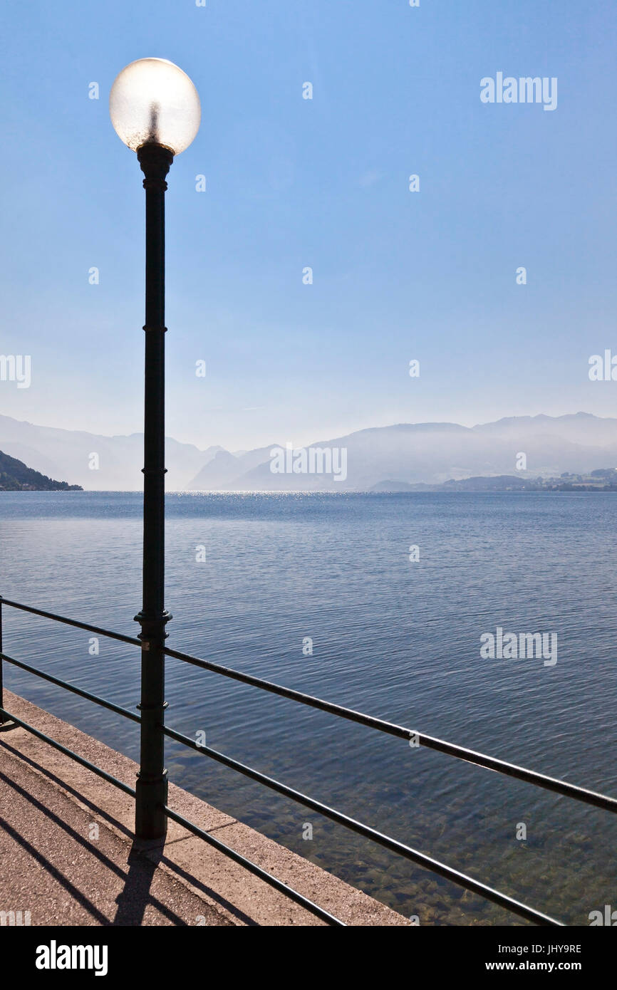 Lanterna di strada del Traunsee, Gmunden, camera di sale di proprietà, Austria superiore, Austria - strada lampada in salamoia Traunsee, Gmunden, sale di proprietà della camera Foto Stock