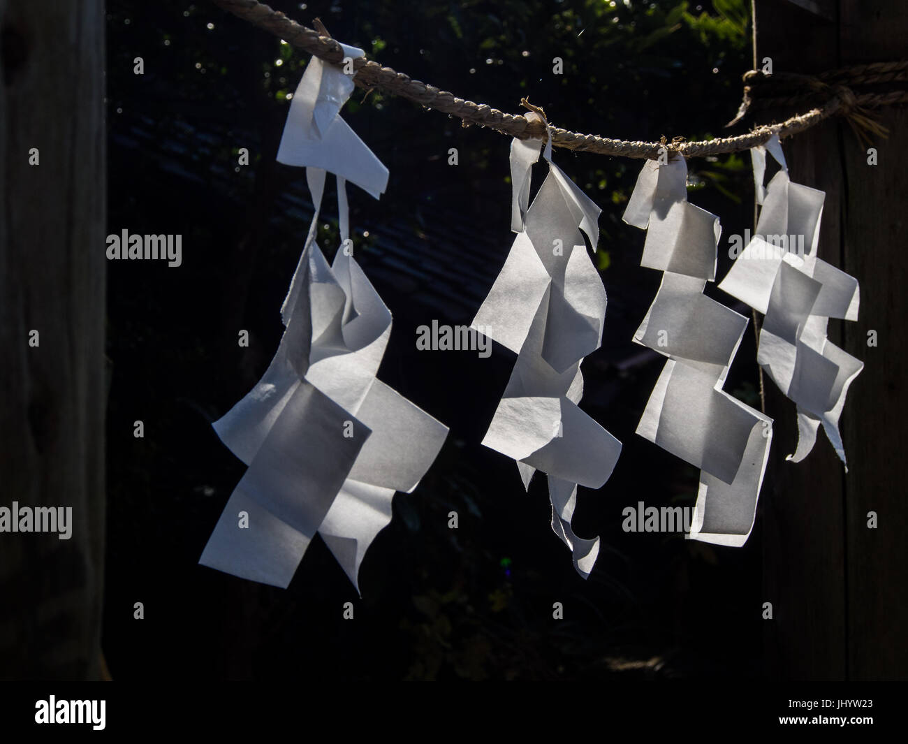 Carta a forma di zigzag immagini e fotografie stock ad alta risoluzione