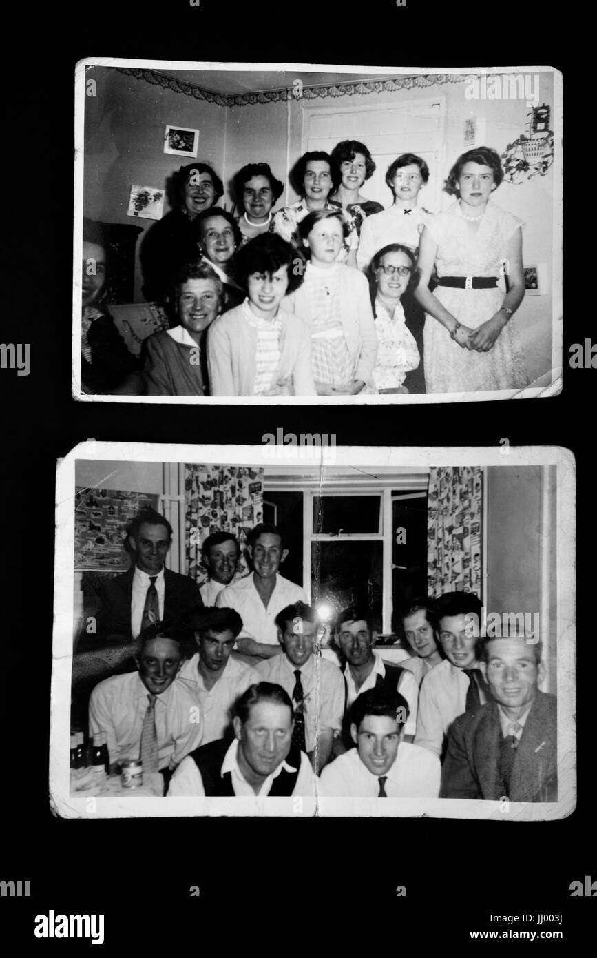 Xxi festa di compleanno con le ragazze ed i ragazzi in stanze diverse della casa, Bawdsey, Suffolk 1958 Foto Stock