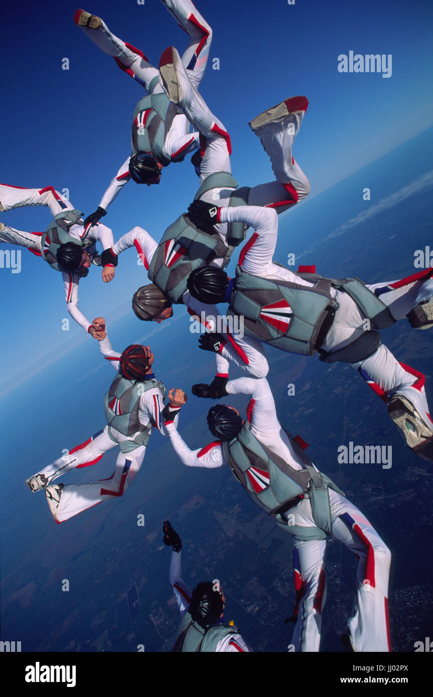 Un team di skydiving destra dopo eiting un Twin Otter durante un training camp Deland, Florida Foto Stock Un team di skydiving destra dopo eiting un Twin Otter durante un training camp Deland, Florida Foto Stock