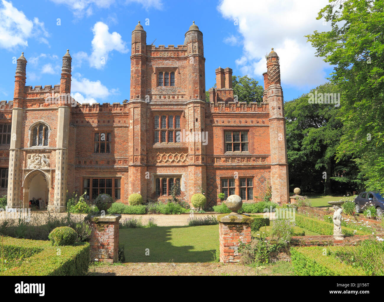 Oriente Barsham, Manor House, inizi del XVI secolo, Tudor manor, facciata a sud, sud-est wing, Norfolk, Inghilterra, Regno Unito Foto Stock