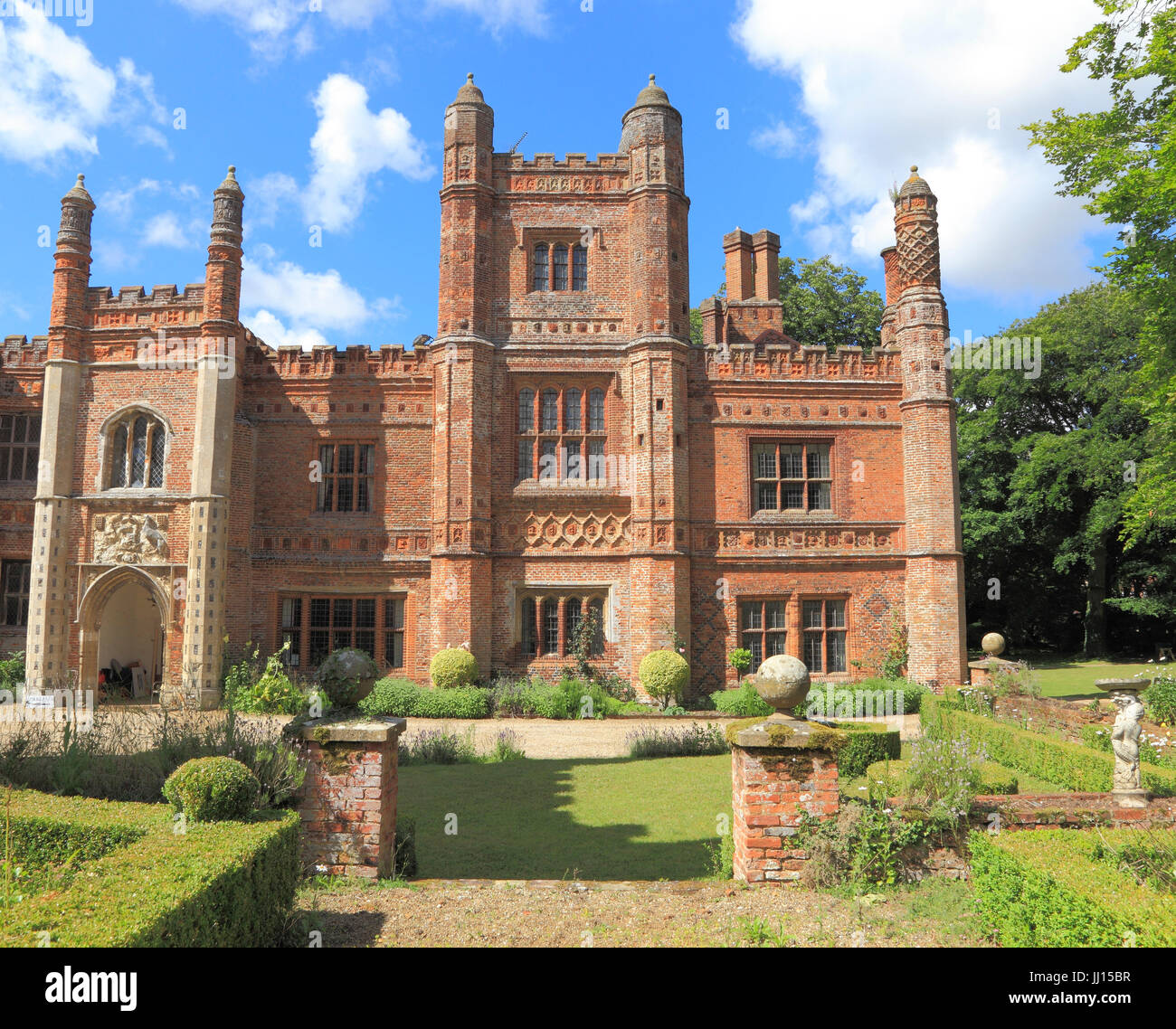 Oriente Barsham, Manor House, inizi del XVI secolo, Tudor manor, facciata a sud, sud-est wing, Norfolk, Inghilterra, Regno Unito Foto Stock