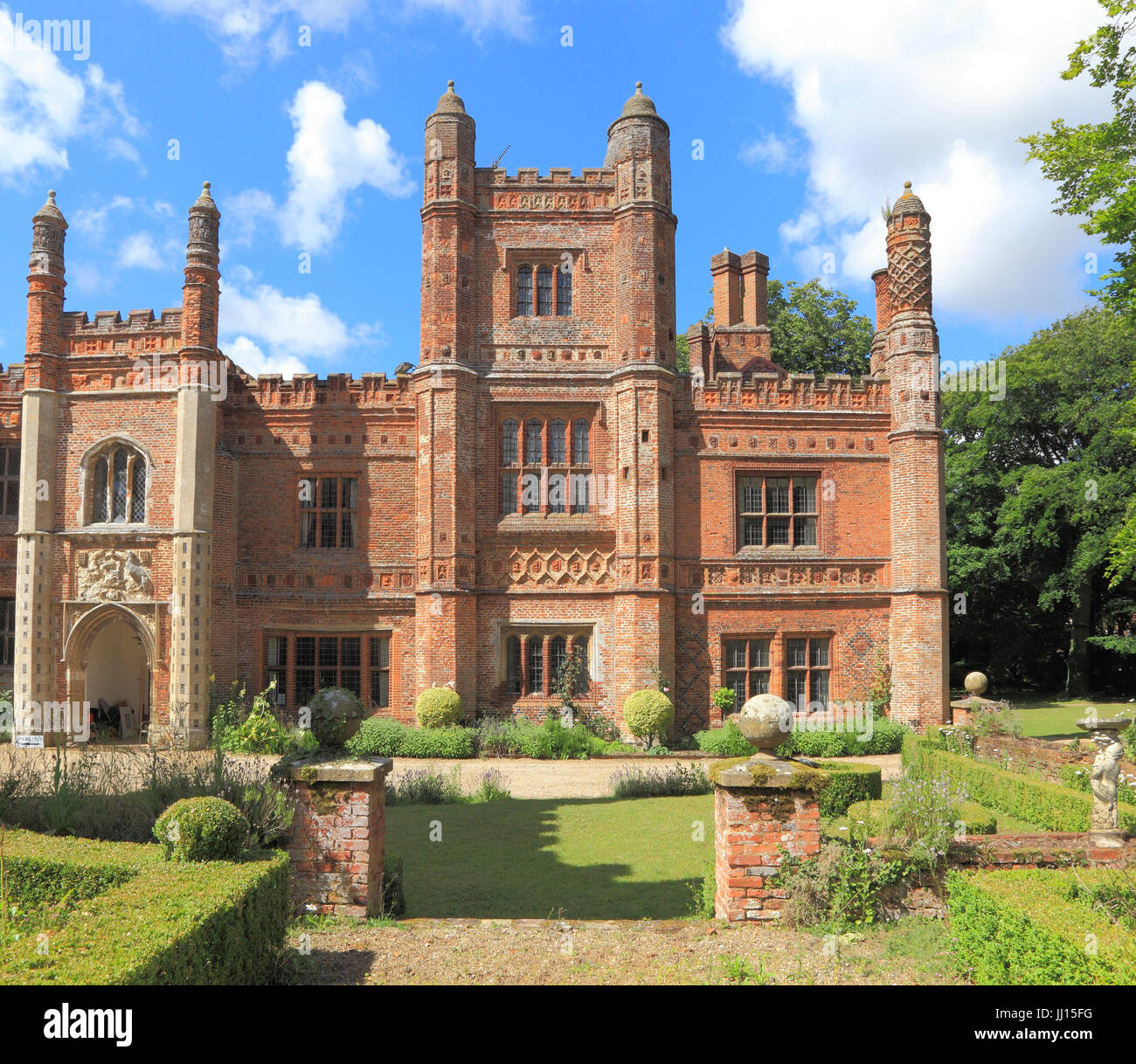 Oriente Barsham, Manor House, inizi del XVI secolo, Tudor manor, facciata a sud, sud-est wing, Norfolk, Inghilterra, Regno Unito Foto Stock