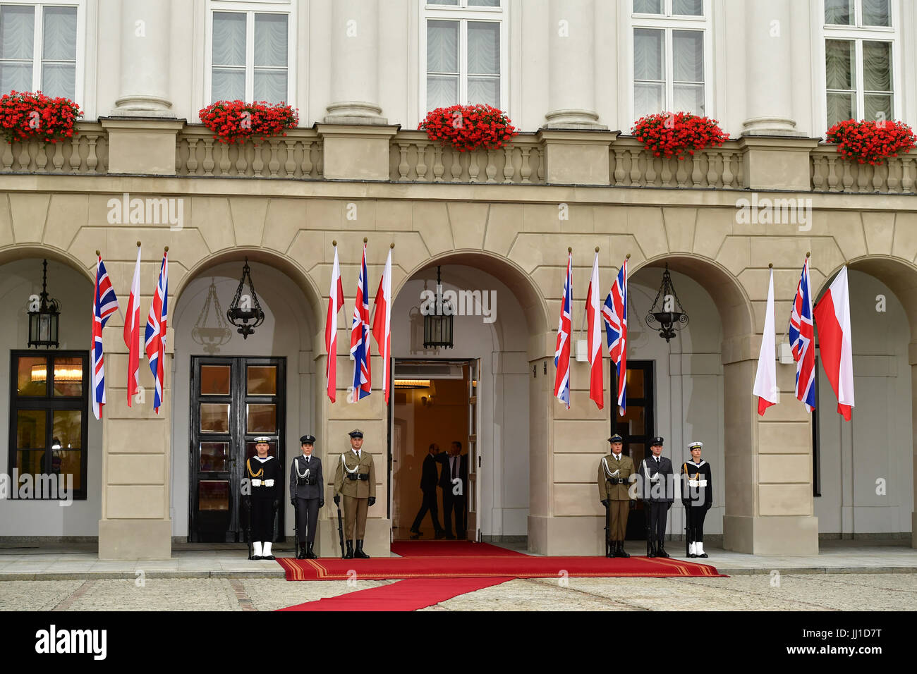 Il cortile del Palazzo Presidenziale a Varsavia in Polonia prima che il Duca e la Duchessa di Cambridge incontrano il Presidente Andrzej Duda e sua moglie, Agata, il primo giorno del loro tour di cinque giorni di Polonia e Germania. Foto Stock