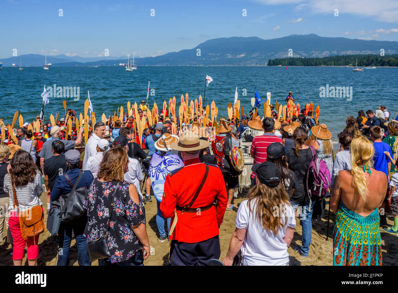 Raduno di canoe, Canada 150+, Hadden Park / Vanier Park, Vancouver, British Columbia, Canada. Foto Stock