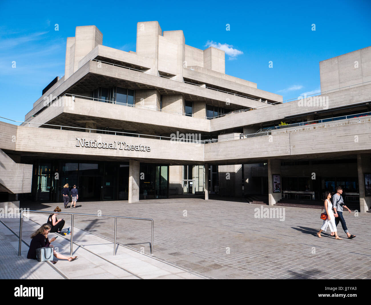 Il Teatro Nazionale, South Bank di Londra, Inghilterra Foto Stock