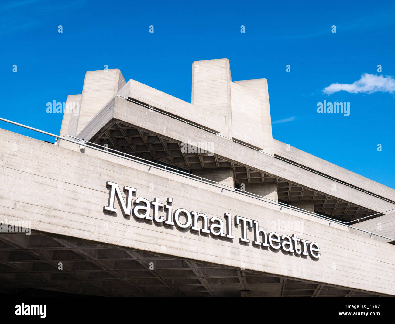 Il Teatro Nazionale, South Bank di Londra, Inghilterra Foto Stock