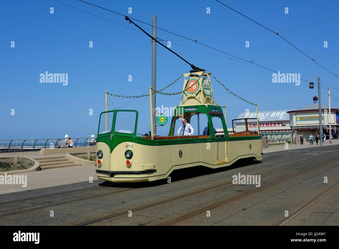 Blackpool 'Open boat' Heritage Tram Foto Stock