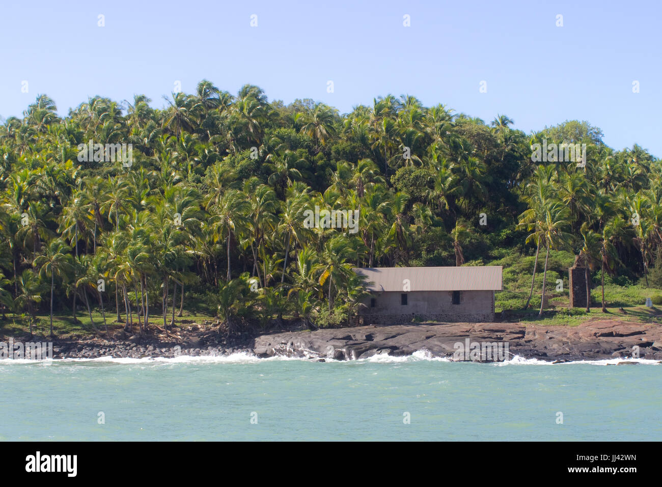 Un edificio solitario sul Devil's island. Foto Stock