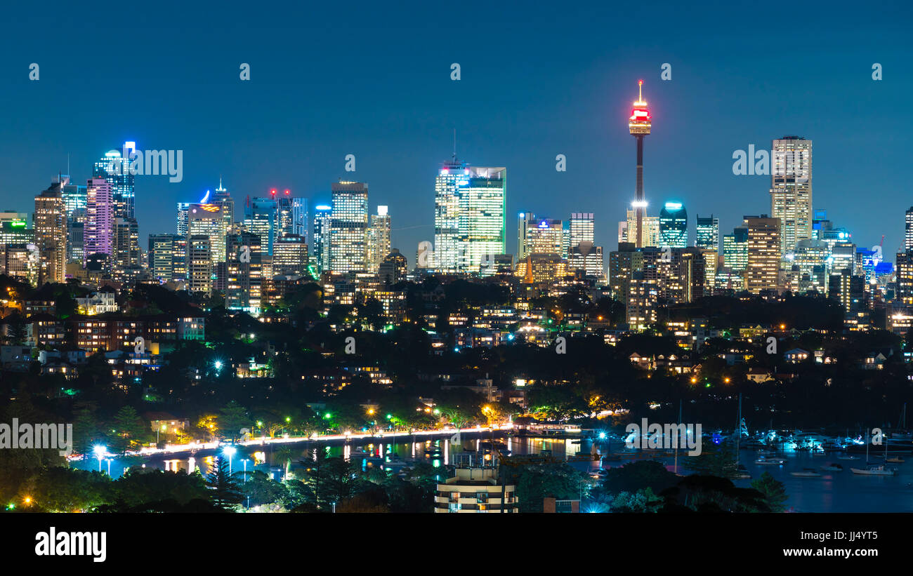 Skyline di Sydney CBD di notte Foto Stock