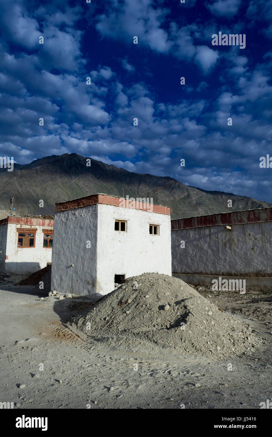 Jammu e Kashmir in India. Al di fuori di Padum è il centro amministrativo in Zanskar. Foto Stock