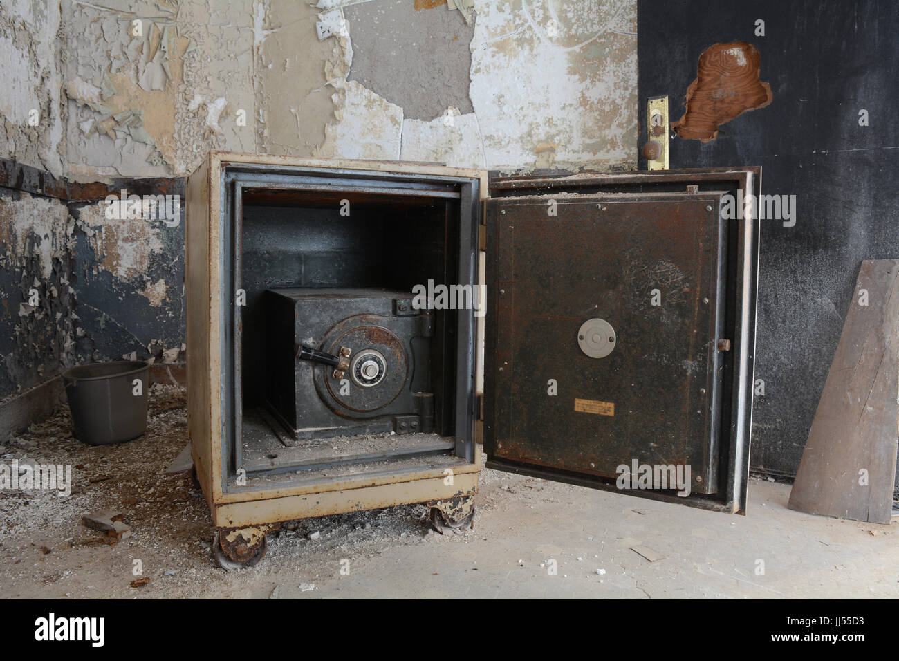 Antique Cassetta di sicurezza all'interno di una cassetta di sicurezza Foto Stock