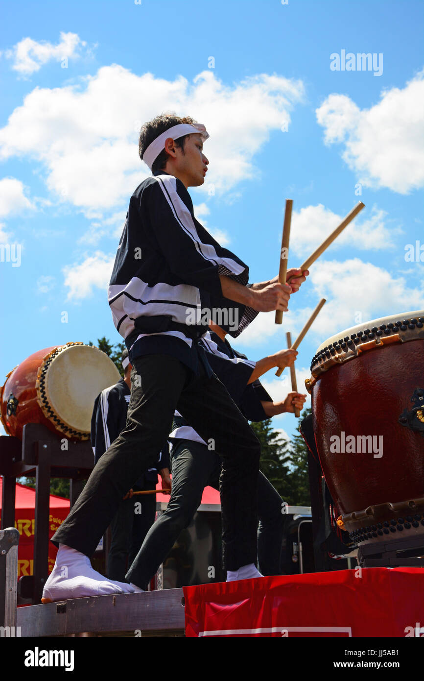 Concerto di tamburi giapponesi immagini e fotografie stock ad alta  risoluzione - Alamy