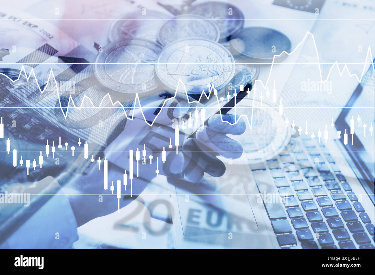 L'e-commerce concetto, l'applicazione mobile per il business analytics, banking online Foto Stock