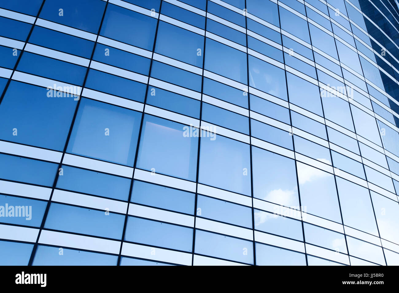 Abstract business texture di sfondo, blu con pareti di vetro del moderno edificio per uffici Foto Stock