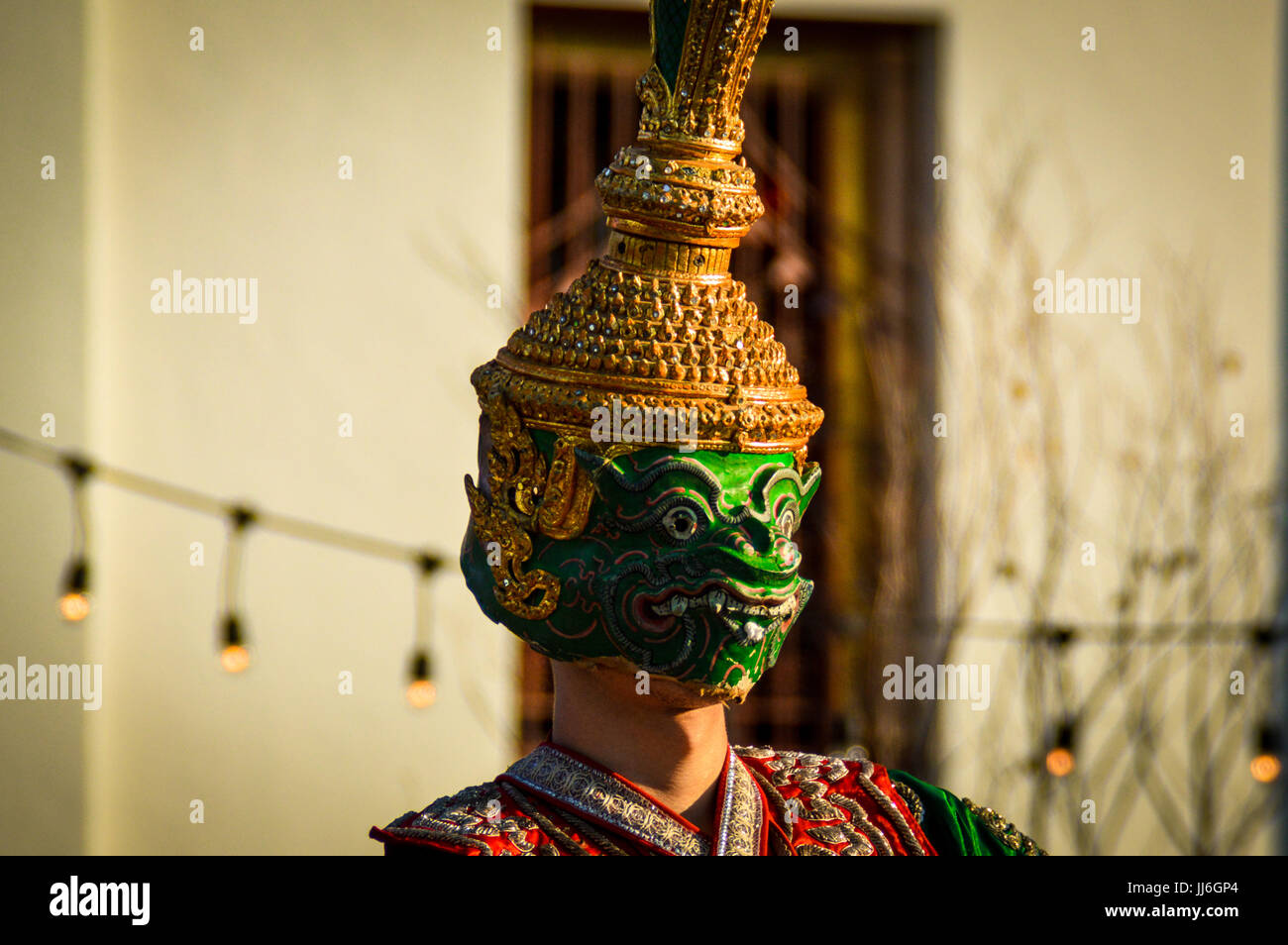 Tailandese tradizionale ballerino folk in piena costumi in Thailandia durante il Songkran Festival Foto Stock